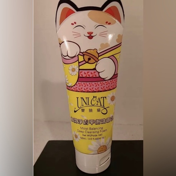 Unicat Moist Balancing Deep Cleansing Foam 🐱🌻 - Picture 1 of 5